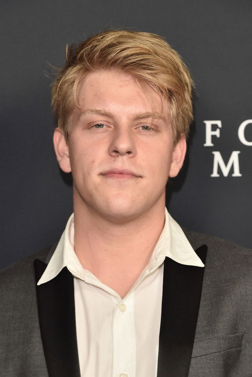 Jackson Odell as Posse (uncredited)