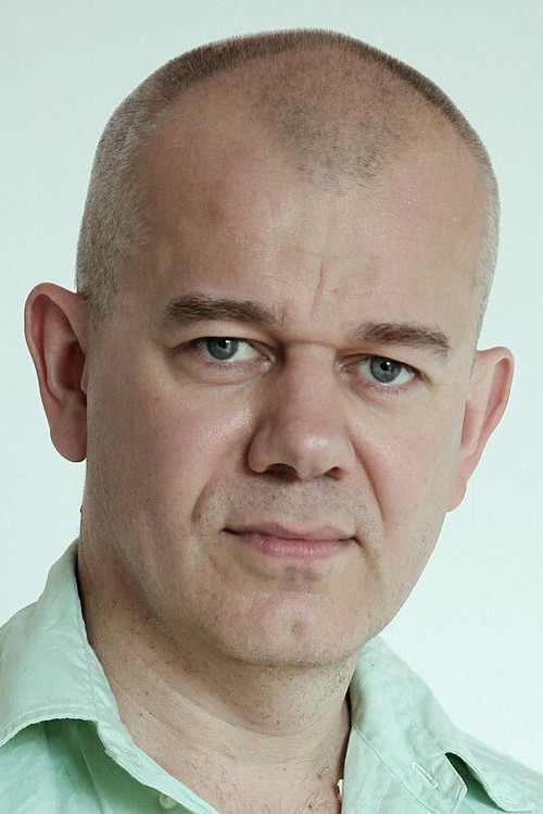 Stéphane Roquet as L'Employé des Pompes funèbres