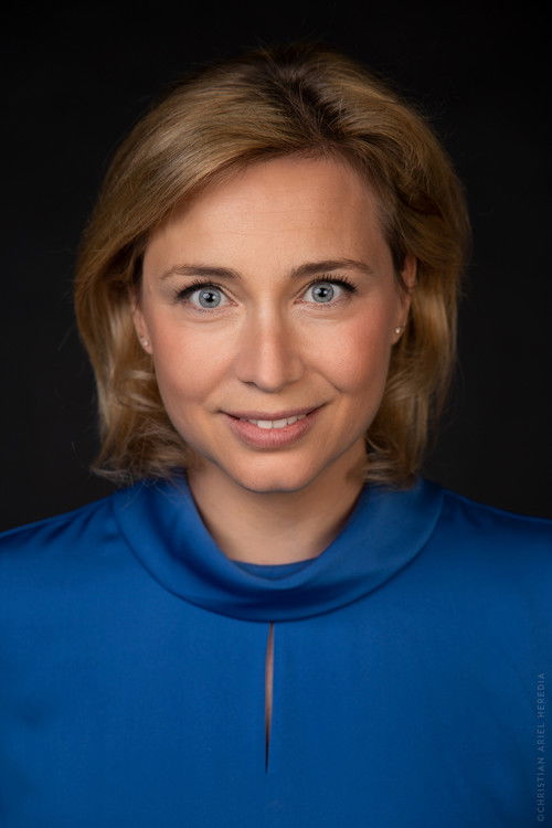 Wietske van Tongeren as Stephanie