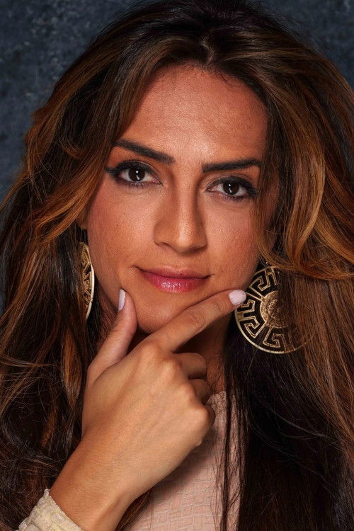 Leona Jhovs as Manuela