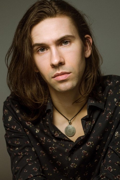 Benjamin Frankenberg as James Hapgood