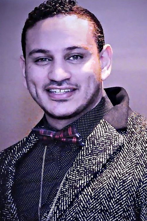 Hamada Al Laythy as مطرب الملهي