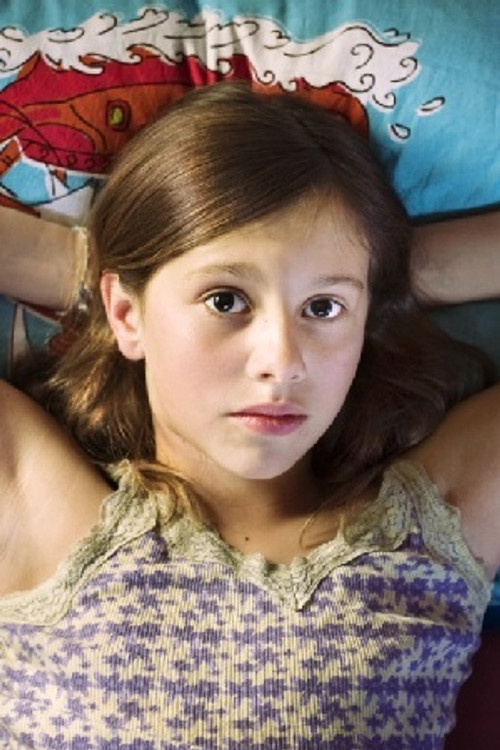 Leonie Tepe as Maria