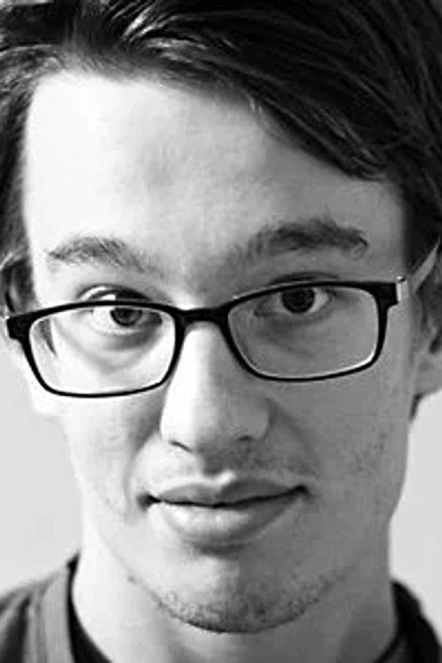 Hiski Hämäläinen as Naposteleva mies