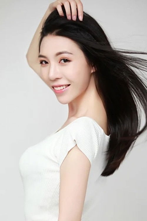 He Yuanyuan as Xin Mo