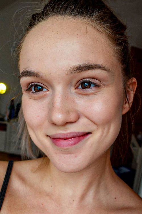 Laura Petersen as Nicky