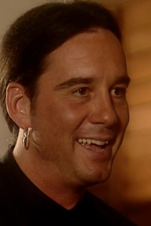 Morgan Daniel as Simon Moran