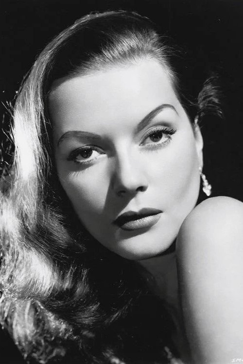 Hazel Brooks as Daphne