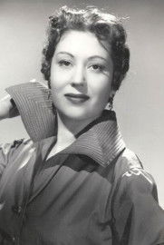 Carmen Morell as Manuela Medina, 'Maravilla'