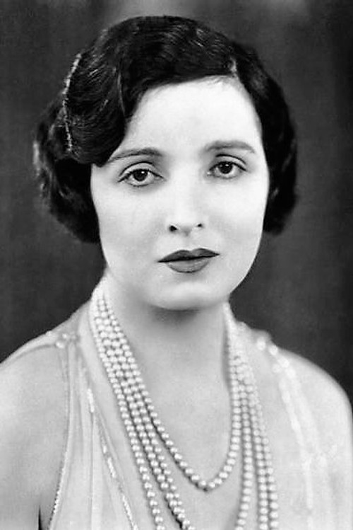 Alice Joyce as Fanny Garland