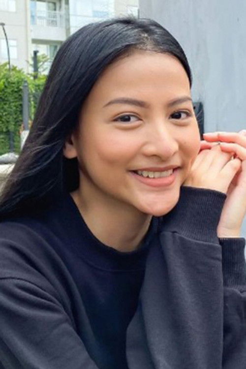 Valeria Stahl as Dian Ayu Widyawati