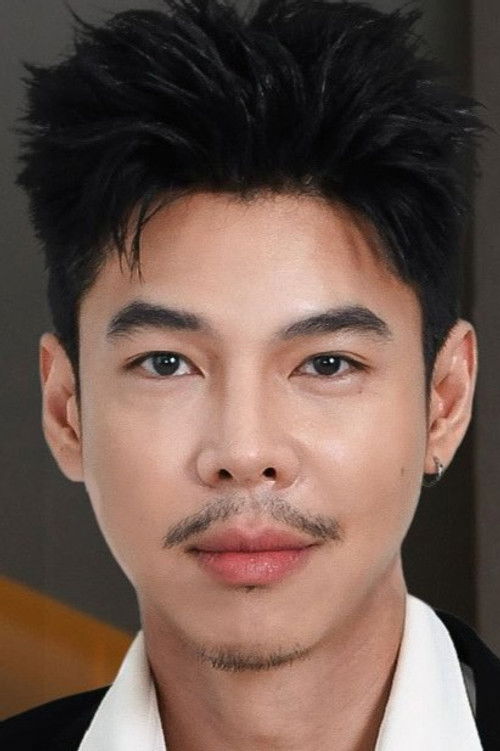 Yosatorn Konglikit as Pol