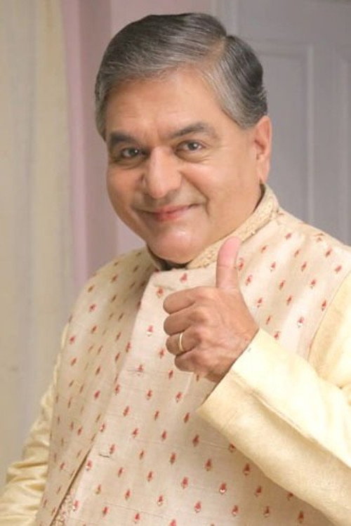 Shekhar Shukla as Senior Investigating Officer