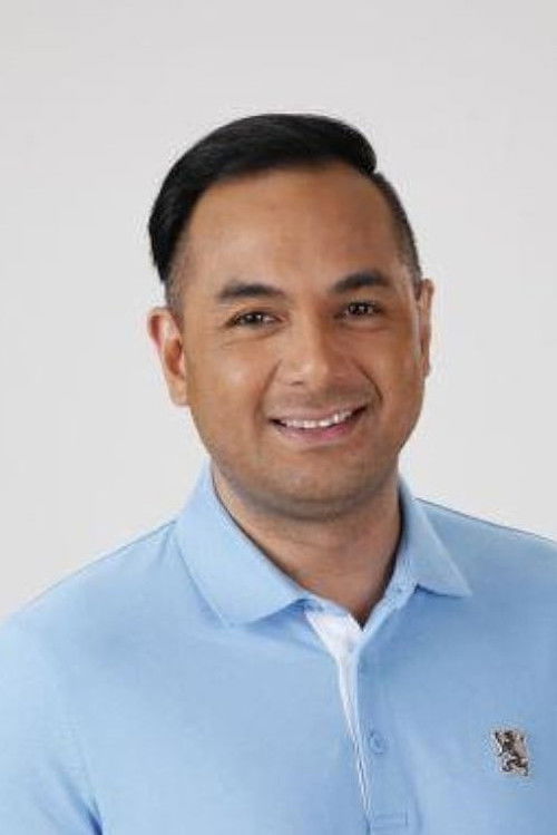 Keempee de Leon as Cesar