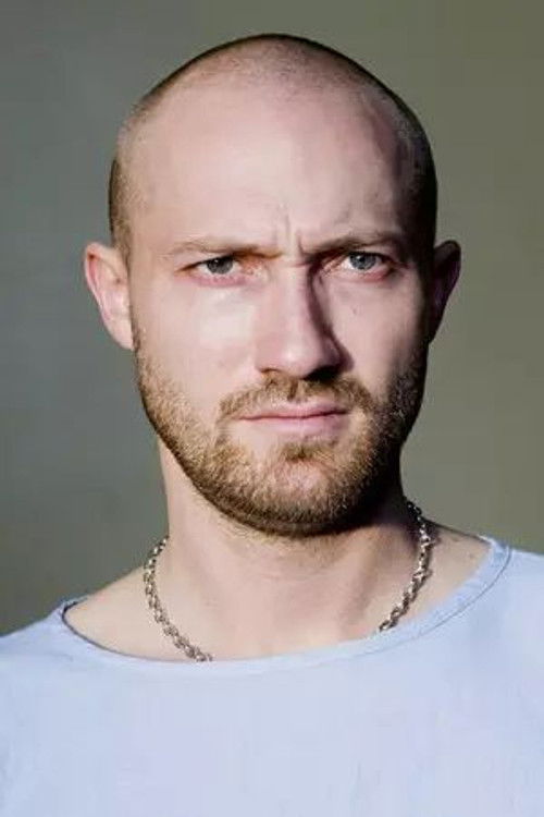 Paul Kalkbrenner as Martin Karow (DJ Ickarus)