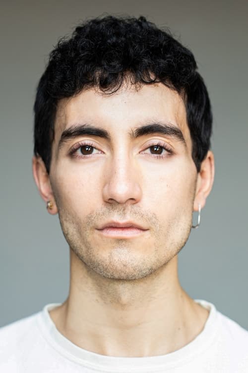 Andrean Sigurgeirsson as Axed Sailor / Draugur