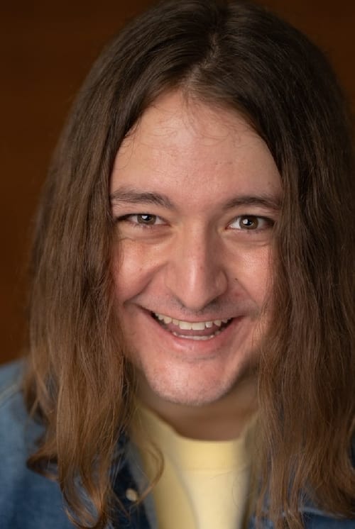 Kaleb Naquin as Joey