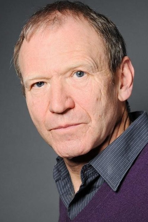 Xavier Maly as Luc Dumontet