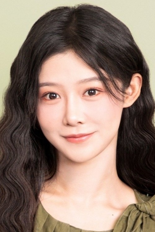 Sun Yanen as Luoluo / Qing Wei