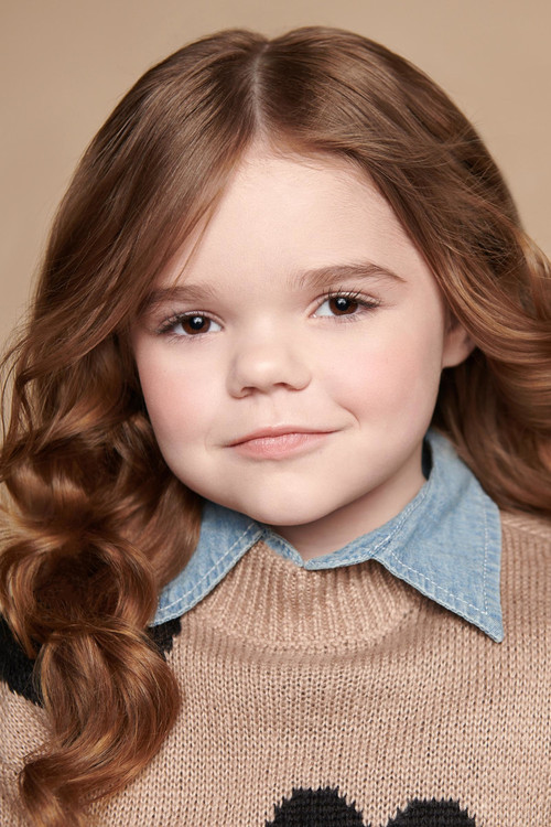 Isabella Moon as Sophie