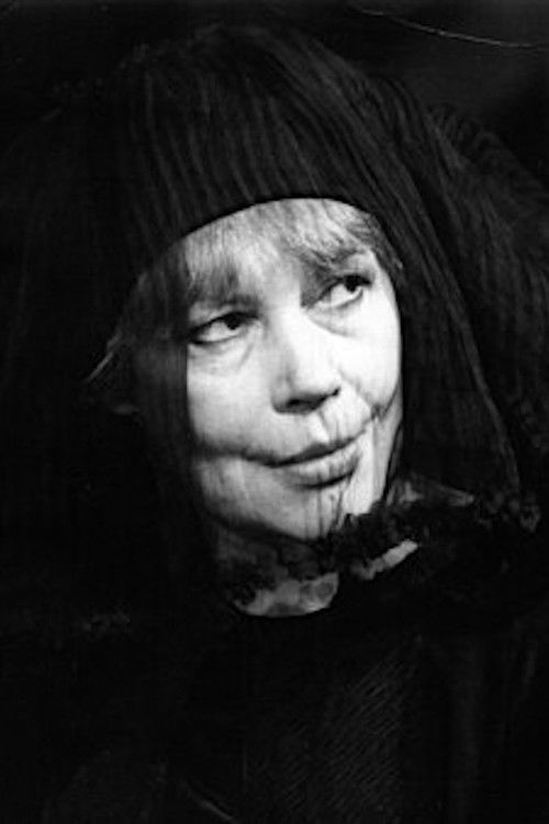 Tatiana Moukline as Maïa