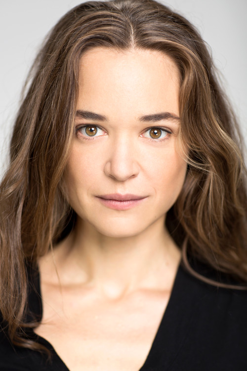 Isabelle Caillat as Ellen