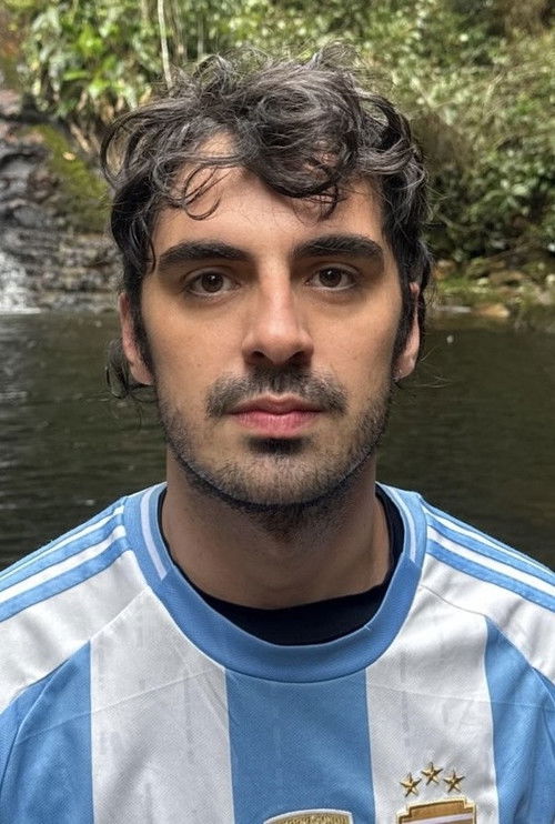 Stefano Lopes as Pablo