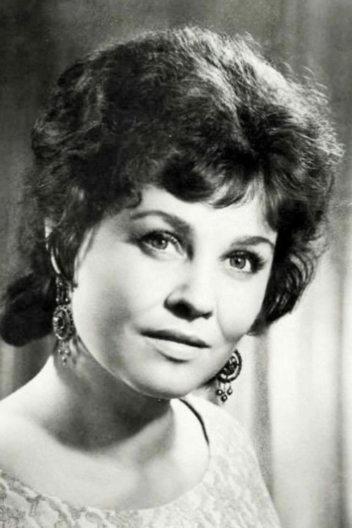 Rita Gladunko as Elena Nikolaevna