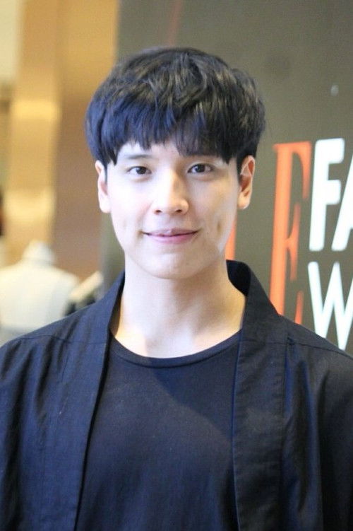 Phakthong Sing as Pinyoh / Yoh