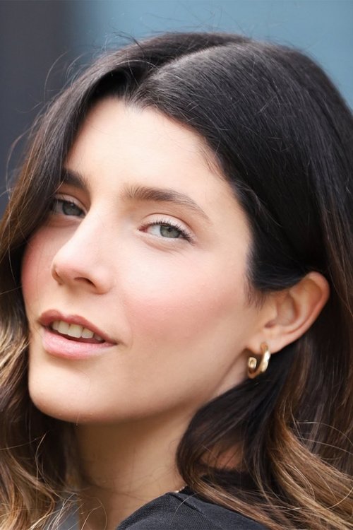 Suyumbige Dadalı as Sevda