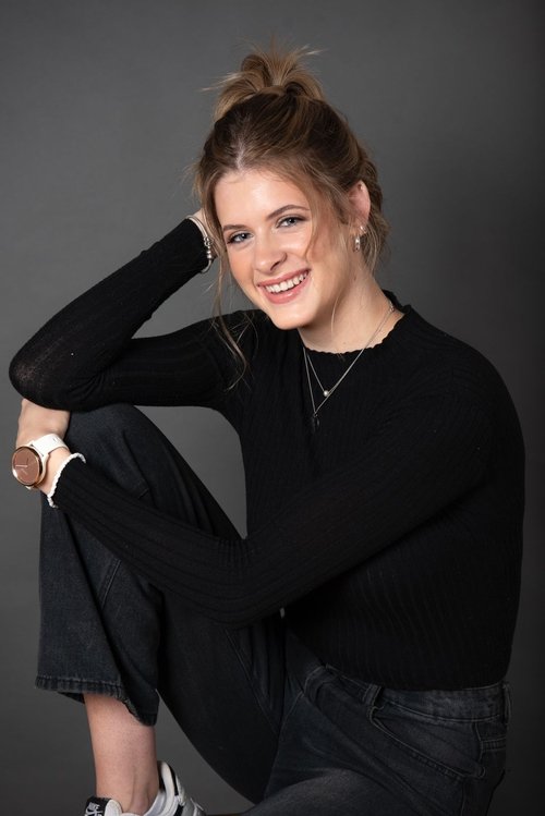 Danielle Swanepoel as Karla Swarts