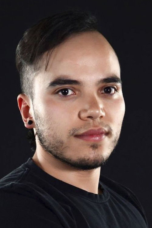 Miguel Estrada as Ricardo Soto