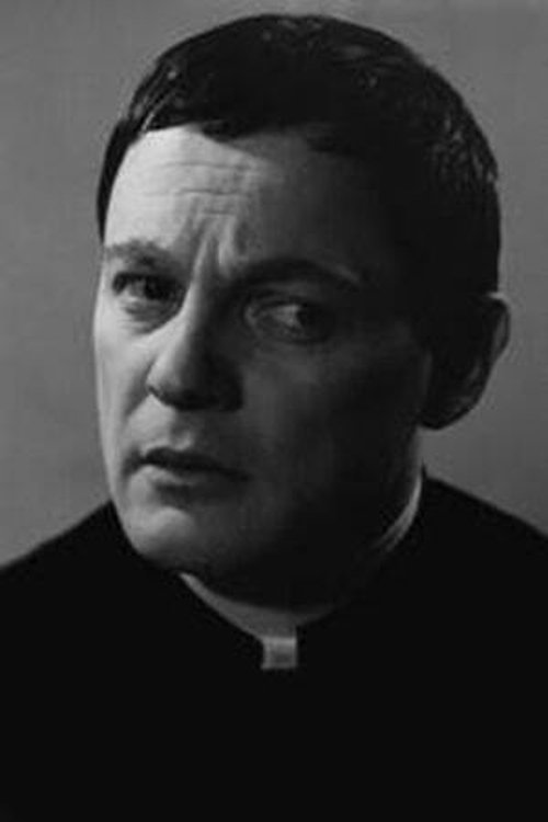 Petar Banićević as Lt. Voss / Poručnik Fos