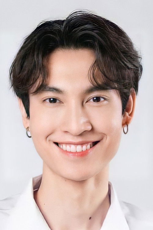 Sobita Worawut Chumuang as August