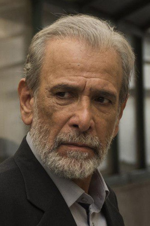 Hossein Mahjoub as Father