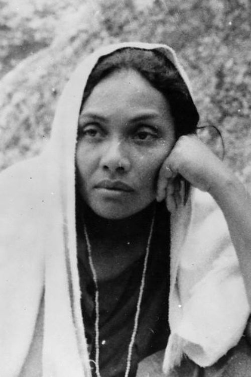 Maria Ribeiro as Sinhá Vitória