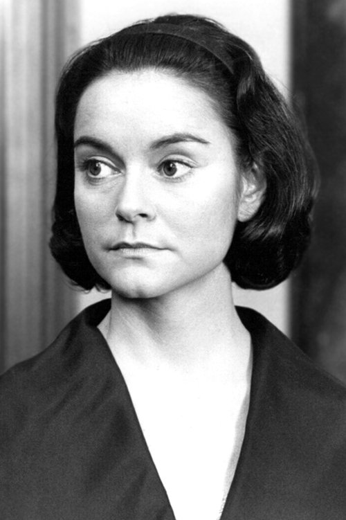 Leonie Mellinger as Marianne