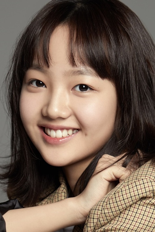 Lee Chae-Yun as Self