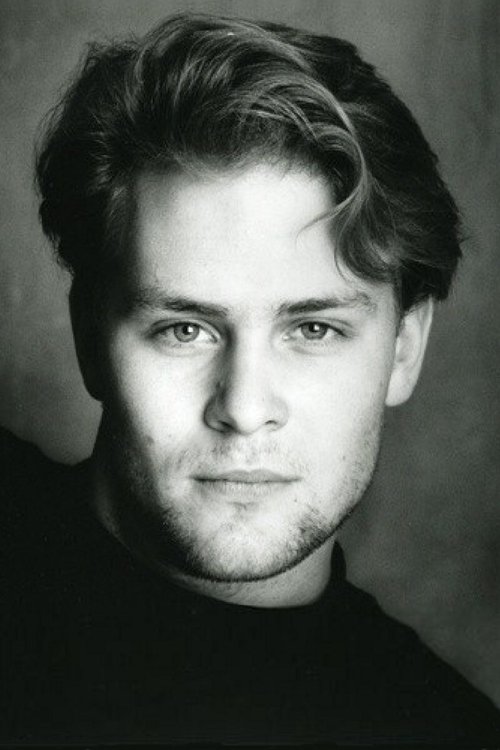 Paul Kersey as 琼斯