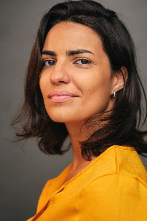 Juliana Tavares as Pederneiras