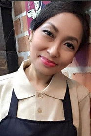 Niniek Arum as Mrs. Kantini