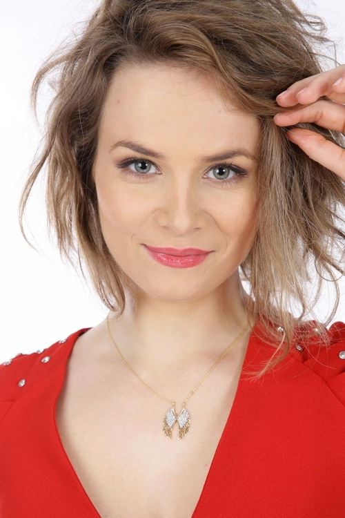 Diana Cavallioti as Adina