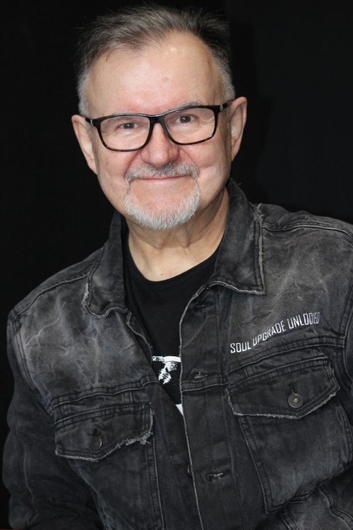 Hirek Wrona as Himself