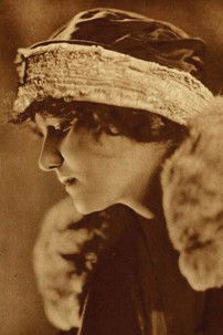 Gypsy O'Brien as Helen Bartlett