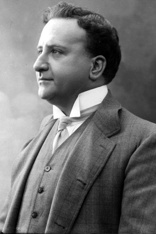 Ugo Piperno as Rouchard