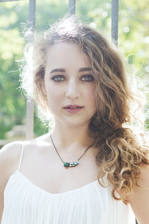 Valentina Munafò as Giulia