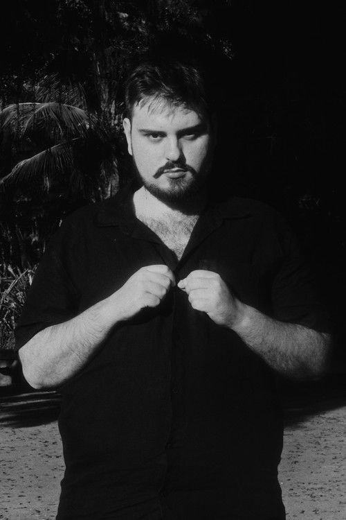 Sérgio Mascouto as Dirley