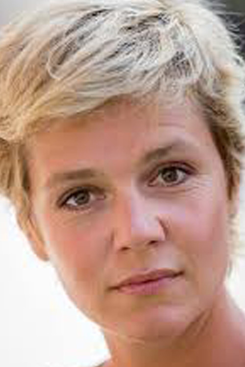 Karine Texier as Leïla Moreau