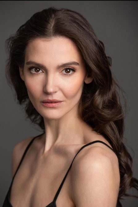 Aisling Goodman as Leila