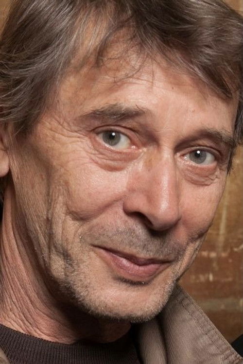 Patrick Grandperret as Le psychanaliste